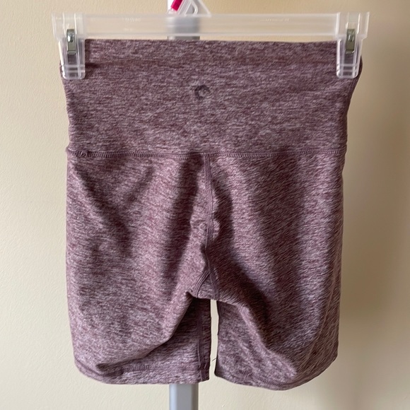 Aritzia The Constant Relay shorts, size XS - Picture 4 of 6